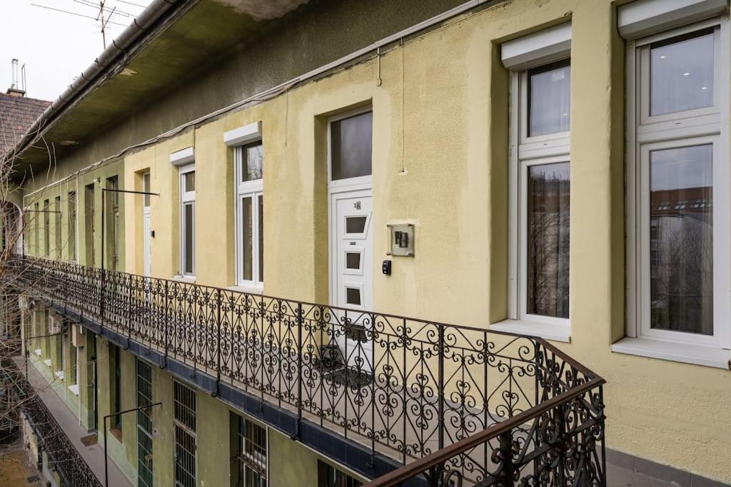 Peppy Home Of Harmony Budapeste Exterior foto